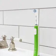 2 - Электрическая звуковая зубная щетка BRAUN D16 Junior pro Sensitive...