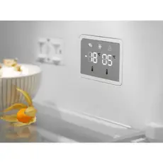 6 - Холодильник Electrolux LNT7ME36G2, Белый