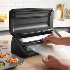 2 - Вакуумный упаковщик FoodSaver VS2190X-01, Черный