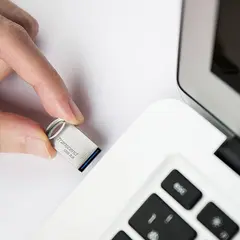 4 - USB Flash накопитель Transcend JetFlash 710, 16Гб, Серебристый