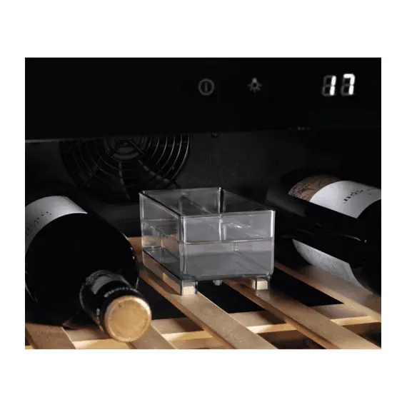 2 - Bin/Wine Refregerator Electrolux EWUS020B5B