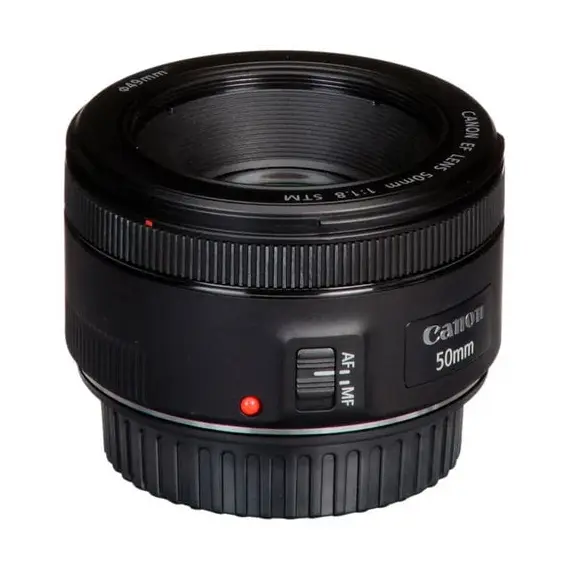 16 - Prime Lens Canon EF 50mm, f/1.8 STM