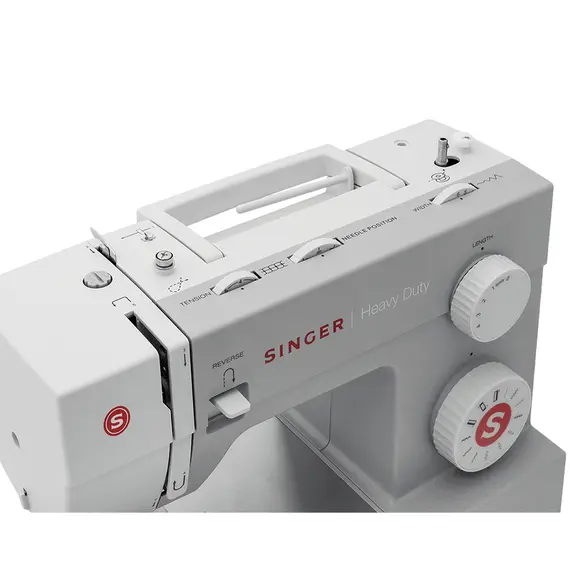 8 - Sewing Machine Singer 4411
