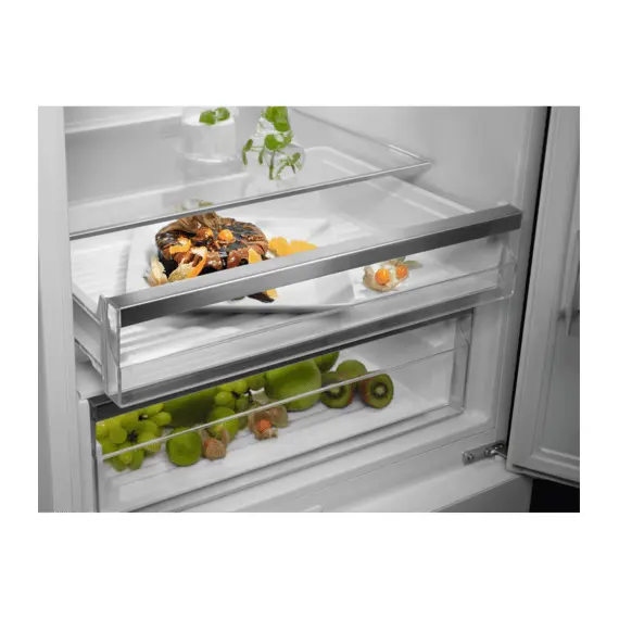 Refr/com Electrolux LNT7ME46X2 11875